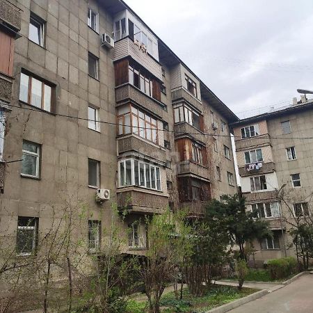 Уютные Апартаменты "Stay Abai" Алматы Esterno foto